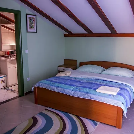 Hunter Affittacamere Malinska